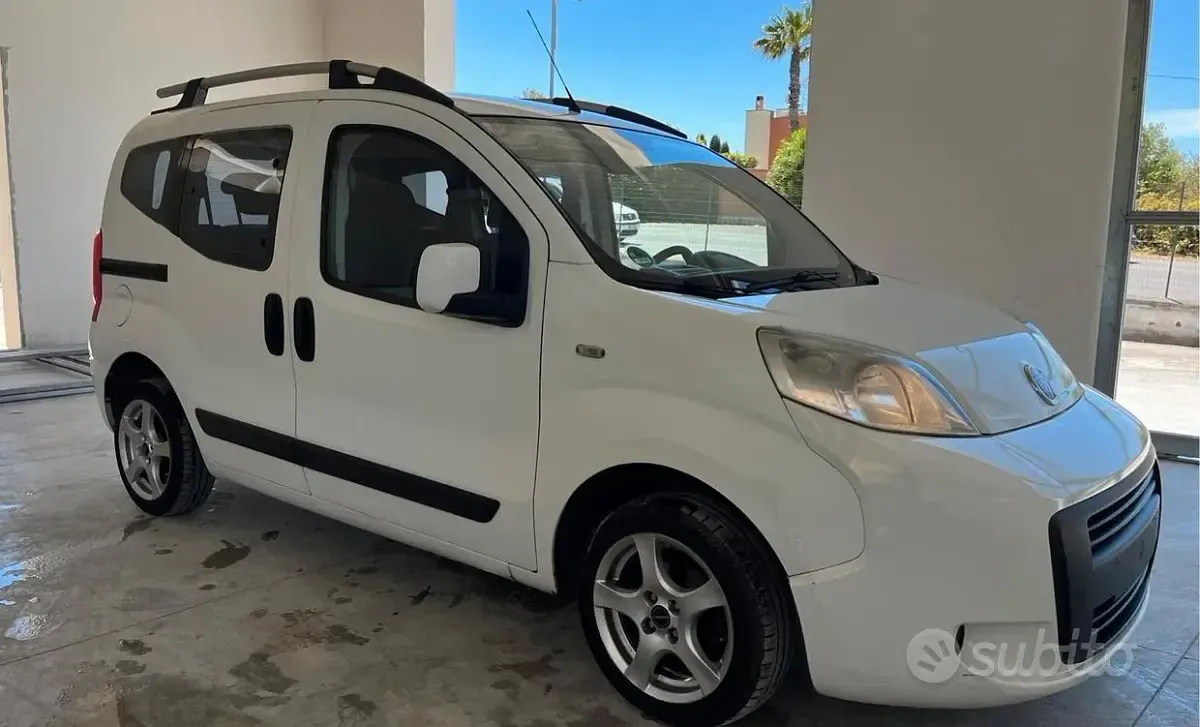 Usata Fiat Qubo Trekking 75 CV (55 kW) 2009 Bianco Monovolume