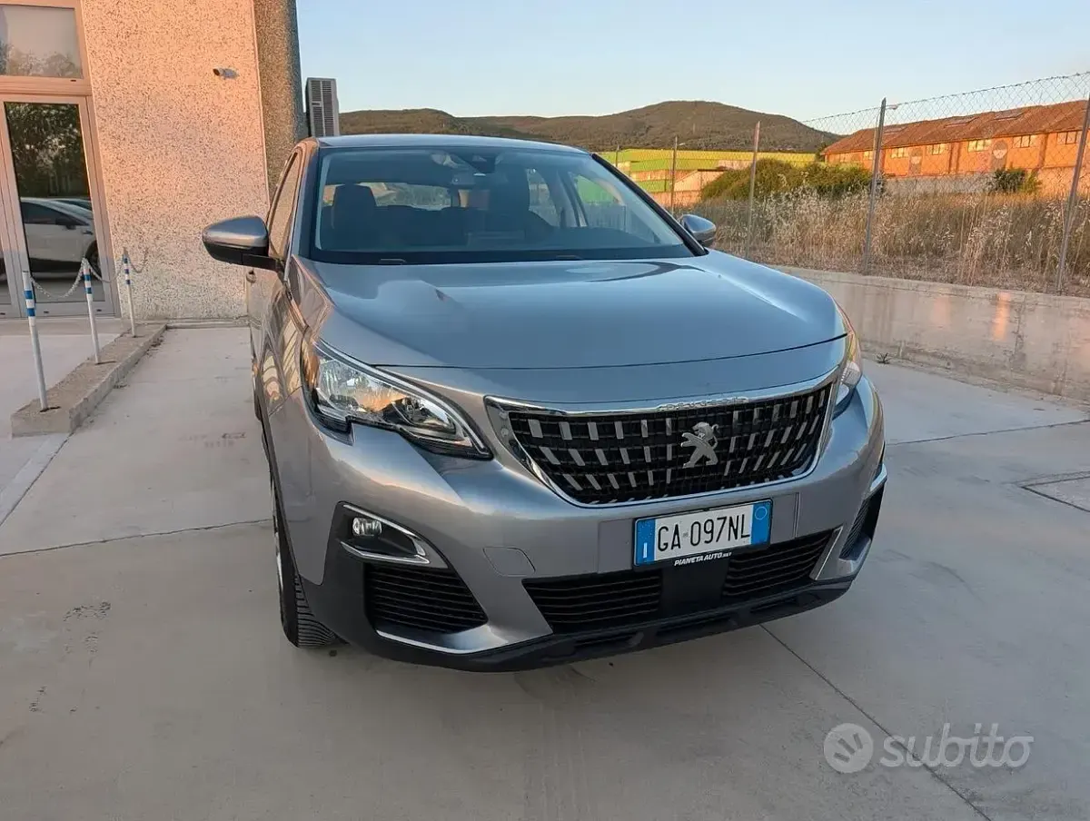 Usata Peugeot 3008 Business-Line 131 CV (96 kW) 2020 Grigio SUV