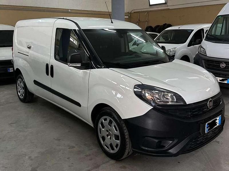 Usata Fiat Doblò 105 CV (77 kW) 2021 Other Monovolume