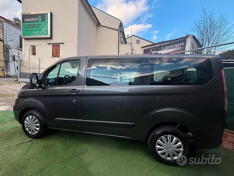Usata Ford Transit Custom 131 CV (96 kW) 2020 Grigio Monovolume