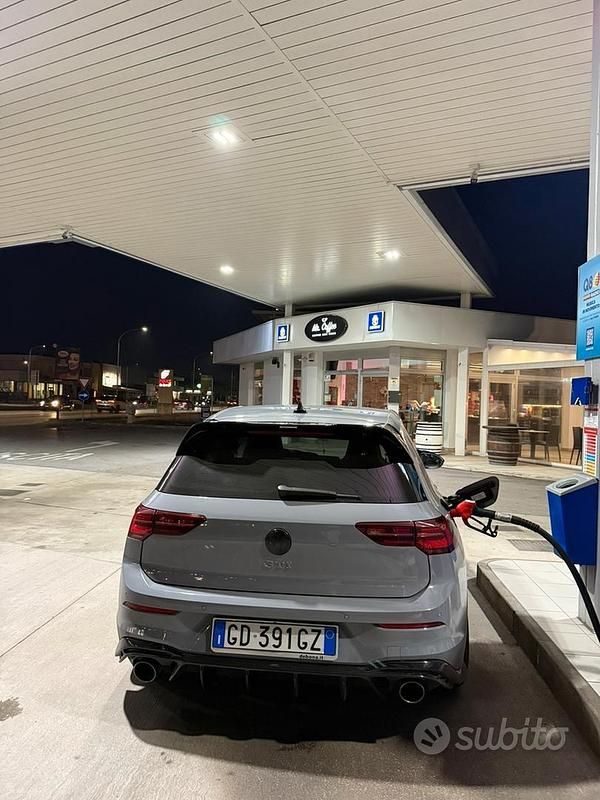 Usata VW Golf VIII GTI 245 CV (180 kW) 2021 Grigio Berlina