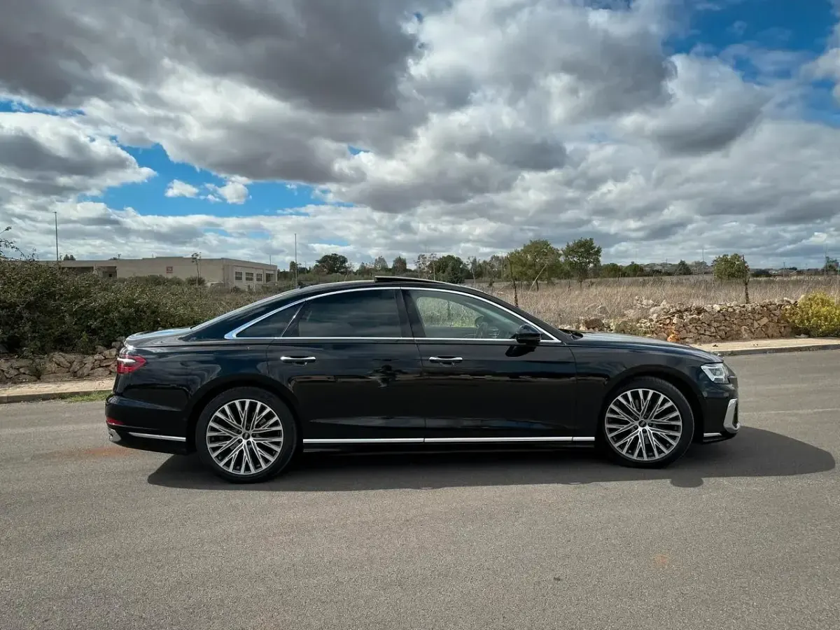 Usata Audi A8 286 CV (210 kW) 2022 Nero Berlina
