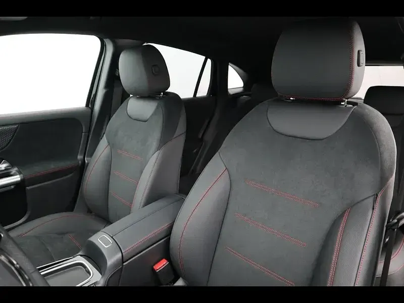Usata Mercedes EQA250+ Advanced 94 kW (129 CV) 2025 Nero SUV