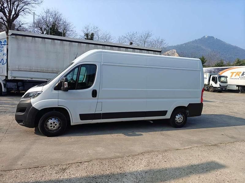 Usata Citroën Jumper Business Class 165 CV (121 kW) 2021 Bianco Monovolume