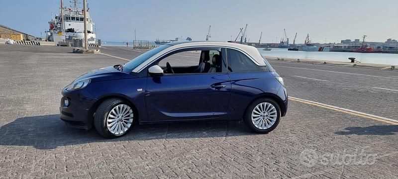 Usata Opel Adam 70 CV (51 kW) 2017 Blu Utilitaria
