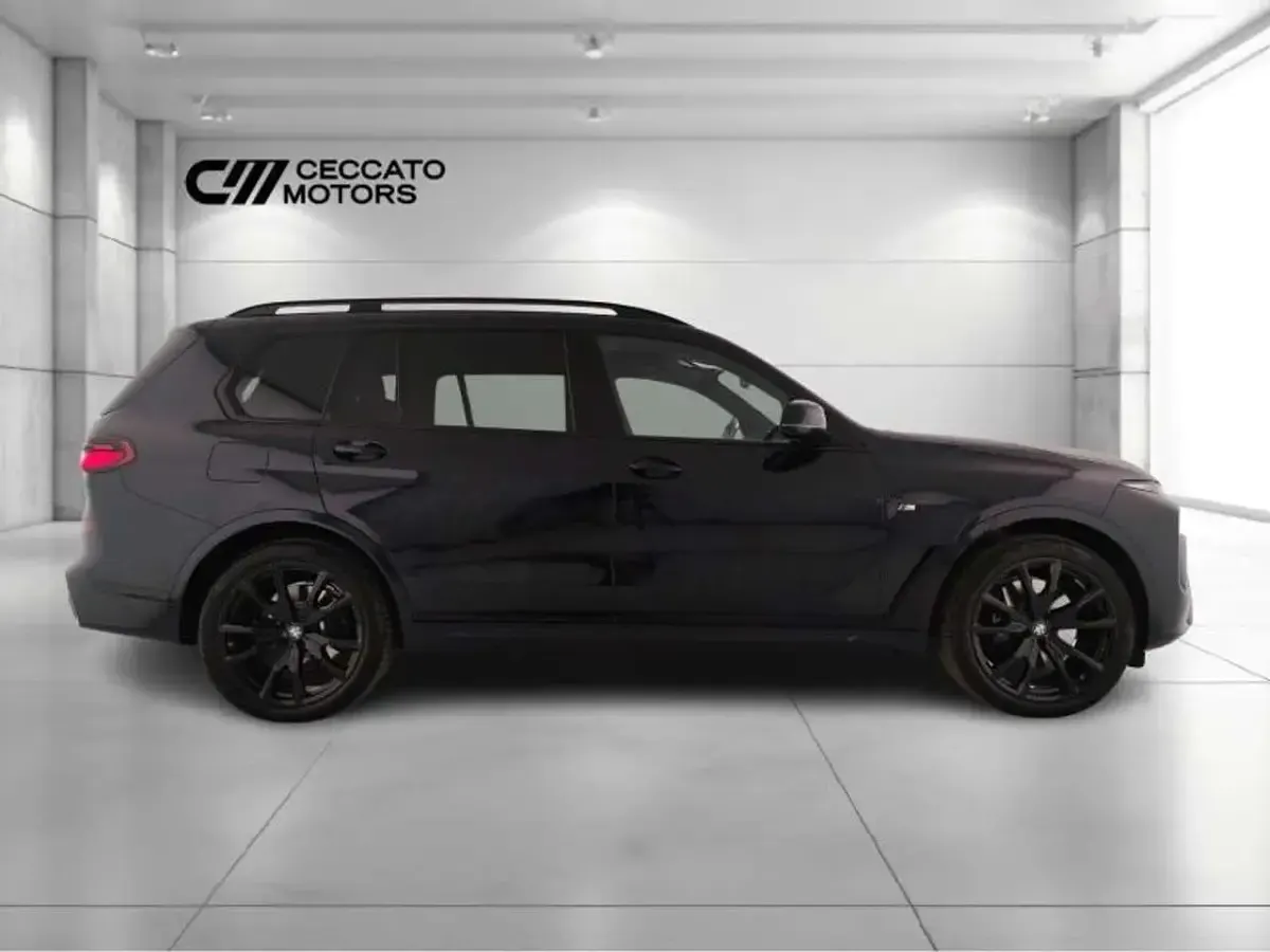 Usata BMW X7 M Sport 352 CV (258 kW) 2025 Nero SUV
