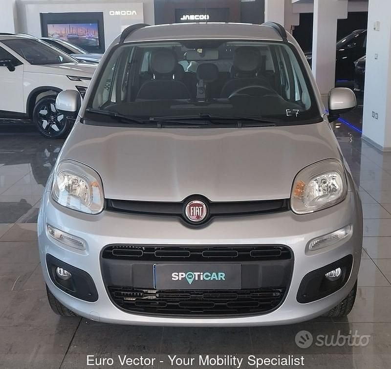 Usata Fiat Panda Lounge 69 CV (50 kW) 2020 Grigio Utilitaria