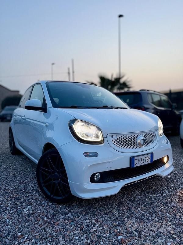 Usata Smart ForFour Brabus 70 CV (51 kW) 2019 Bianco Utilitaria
