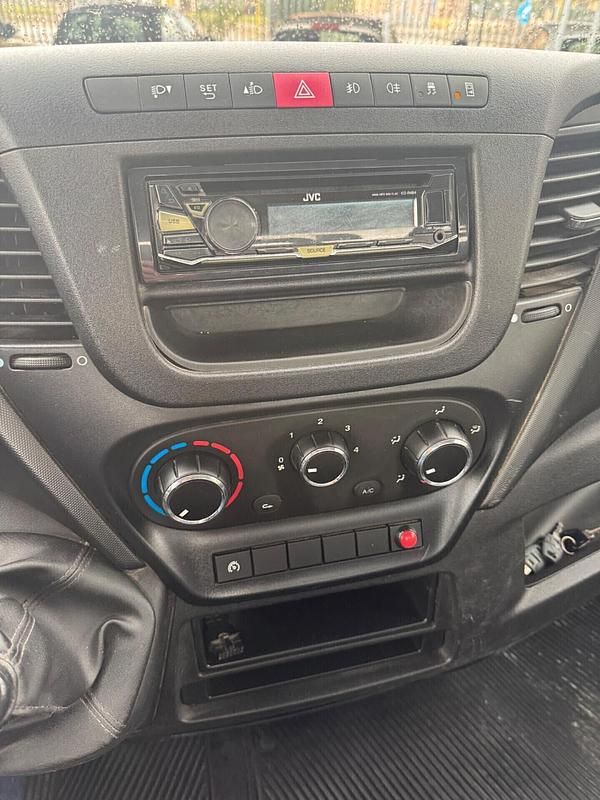 Usata Iveco Daily 115 CV (84 kW) 2018 Bianco