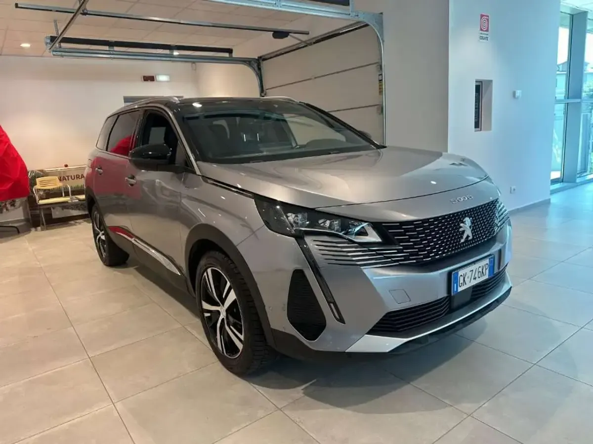 Usata Peugeot 5008 GTi 131 CV (96 kW) 2022 Grigio SUV