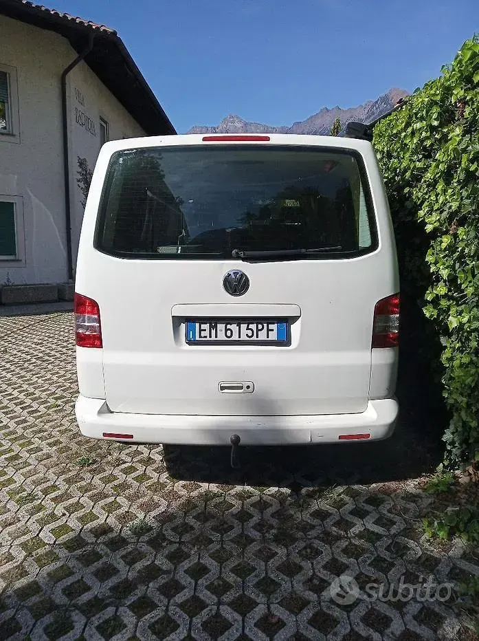 Usata VW Caravelle 120 CV (88 kW) 2009 Bianco Furgone