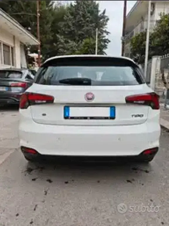 Usata Fiat Tipo 120 CV (88 kW) 2018 Bianco Berlina