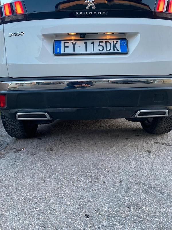 Usata Peugeot 3008 130 CV (95 kW) 2020 Bianco SUV