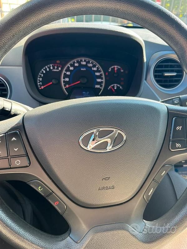 Usata Hyundai i10 83 CV (61 kW) 2017 Bianco Utilitaria