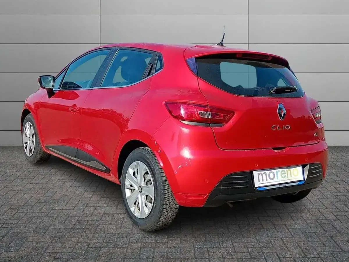 Usata Renault Clio Zen 75 CV (55 kW) 2016 Other Utilitaria