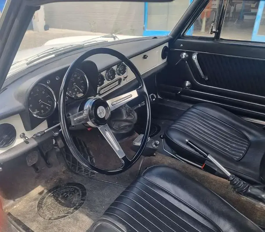 Usata Alfa Romeo Spider 90 CV (66 kW) 1966 Bianco Cabrio