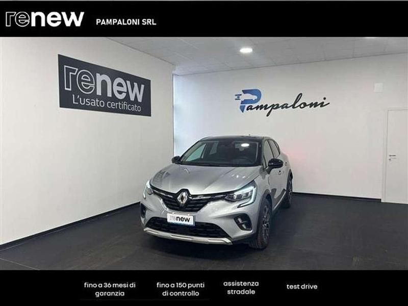Usata Renault Captur Intens 101 CV (74 kW) 2023 Grigio chiaro SUV