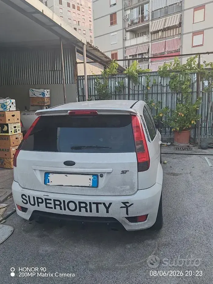 Usata Ford Fiesta ST 68 CV (50 kW) 2004 Bianco Utilitaria