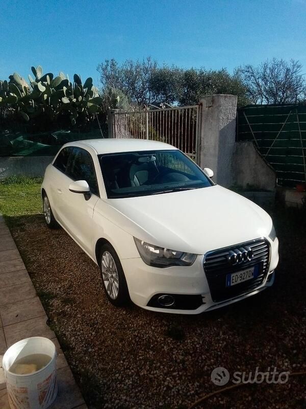 Usata Audi A1 105 CV (77 kW) 2010 Bianco Utilitaria