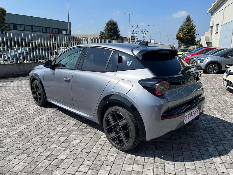 Usado Lancia Ypsilon 101 HP (74 kW) 2024 Cinzento Citadino