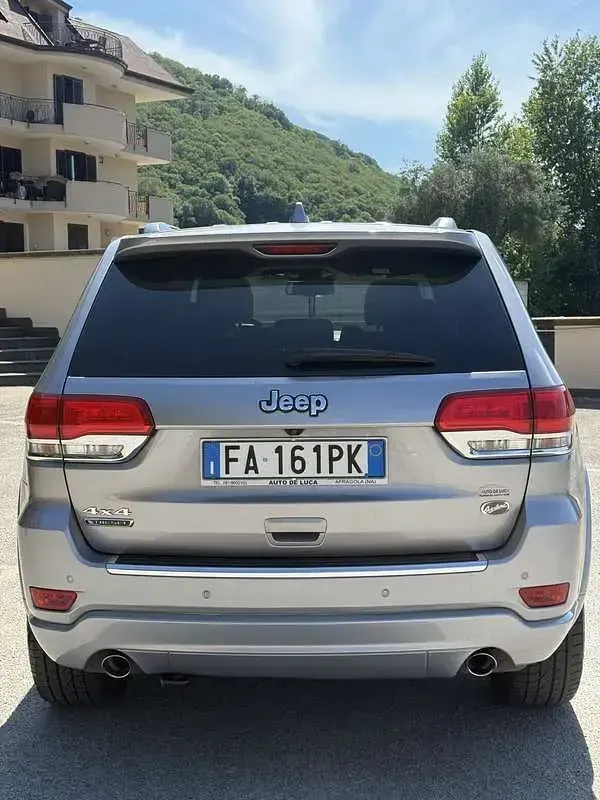 Usata Jeep Grand Cherokee Overland 250 CV (183 kW) 2015 Grigio SUV