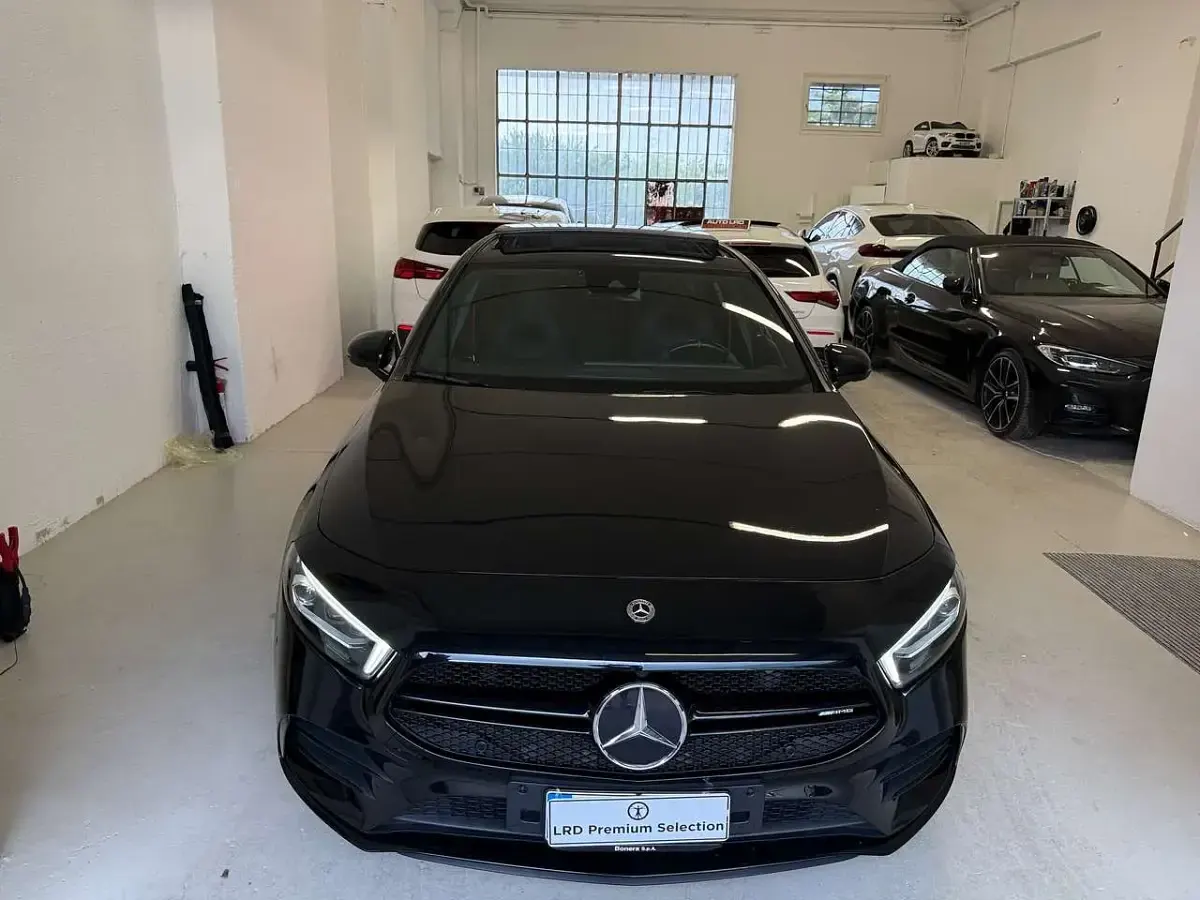 Begagnad Mercedes A35 AMG AMG 306 HK (225 kW) 2022 Svart Sedan
