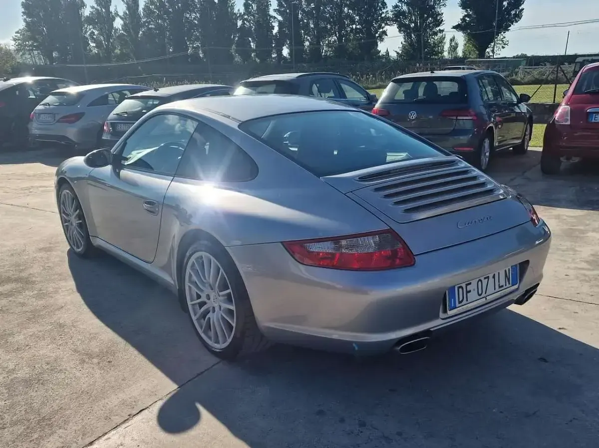 Usata Porsche 911 Carrera 325 CV (239 kW) 2007 Argento Coupé