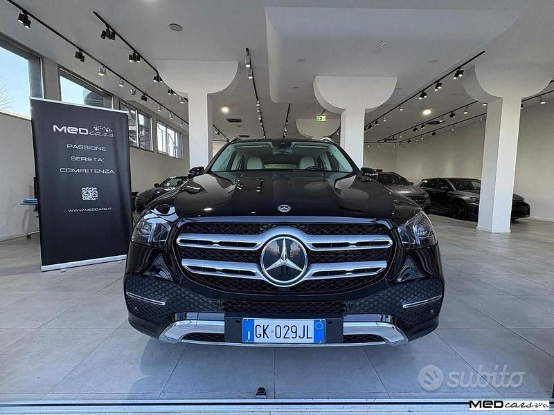 Usata Mercedes GLE300 272 CV (200 kW) 2022 Nero SUV