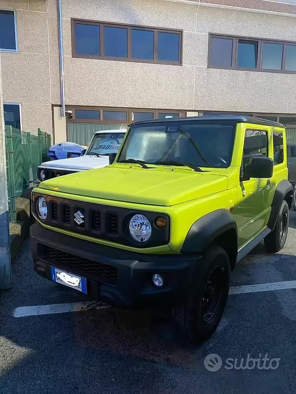 Usata Suzuki Jimny 102 CV (75 kW) 2023 Verde SUV