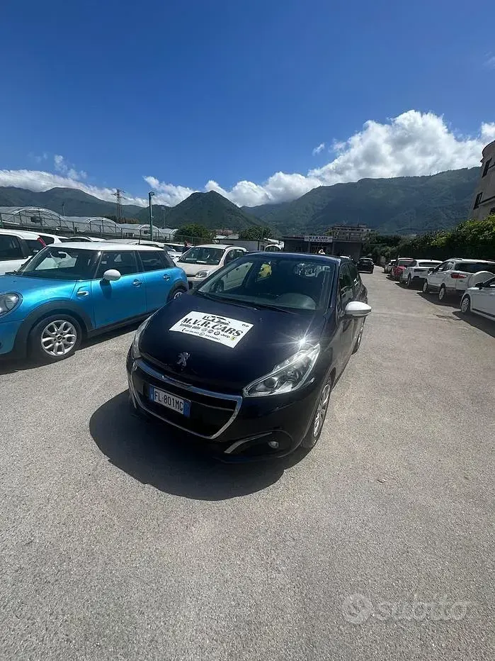 Usata Peugeot 208 Active 75 CV (55 kW) 2018 Blu Utilitaria