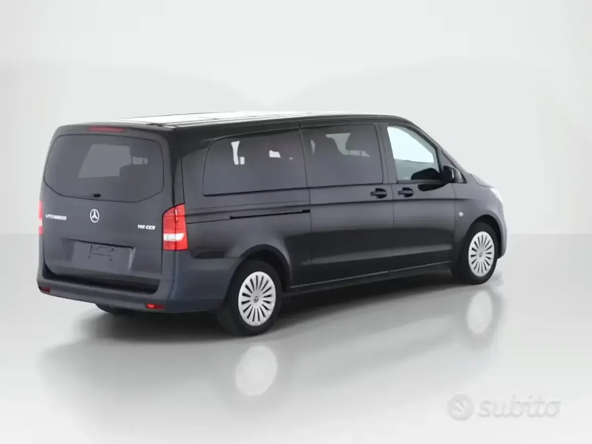 Usata Mercedes Vito 163 CV (119 kW) 2025 Nero Furgone