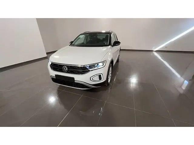 Bianco(met.) Nuova 2025 VW T-Roc Edition SUV | 26.590 € (Buon prezzo) - Immagine 1/4