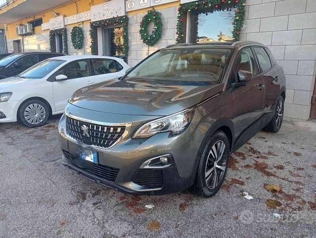 Usata Peugeot 3008 Allure 131 CV (96 kW) 2020 Grigio metallizzato SUV