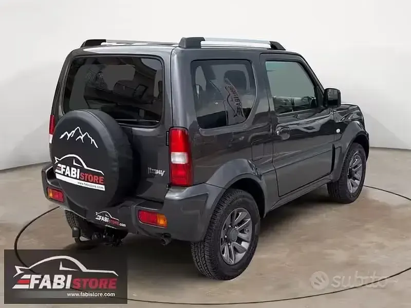 Usata Suzuki Jimny Style 86 CV (63 kW) 2016 Grigio SUV