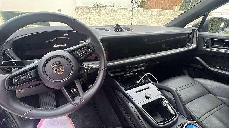 Usata Porsche Cayenne Turbo 600 CV (441 kW) 2025 Grigio SUV