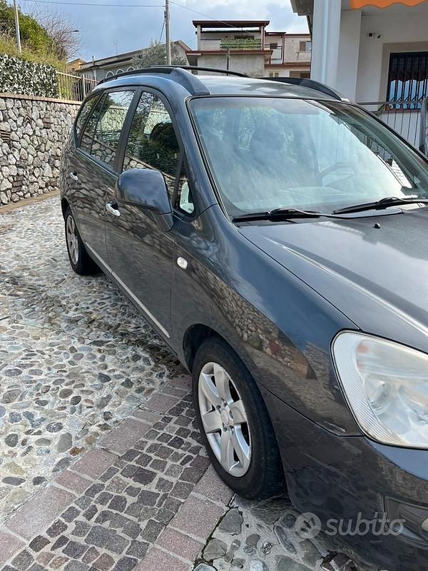 Usata Kia Carens 140 CV (102 kW) 2008 Monovolume