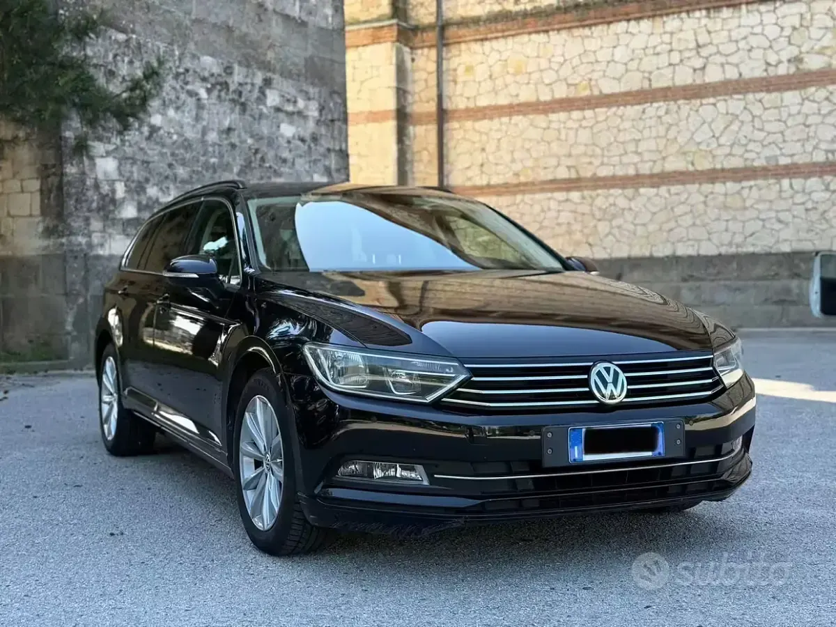 Usata VW Passat Trendline 120 CV (88 kW) 2017 Nero Station wagon