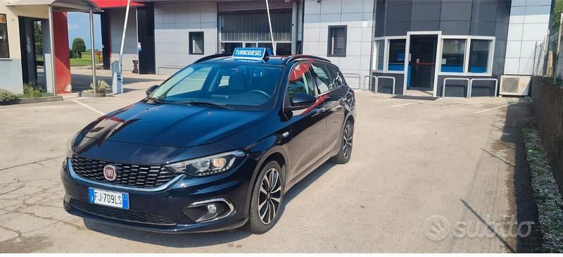 Usata Fiat Tipo Lounge 120 CV (88 kW) 2017 Nero Station wagon