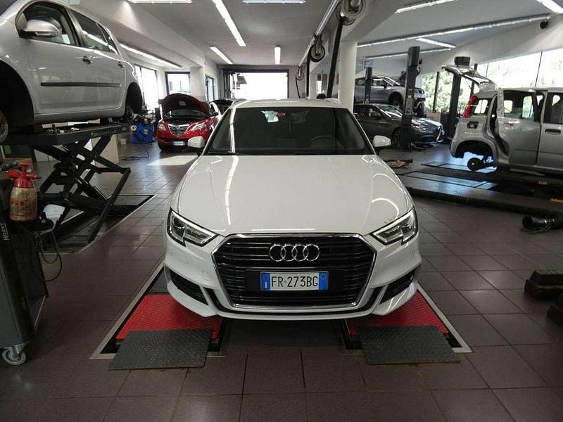 Occasion Audi A3 Sport 150 ch (110 kW) 2018 Blanc Berline
