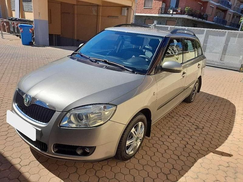 Usata Skoda Fabia 60 CV (44 kW) 2010 Grigio Station wagon