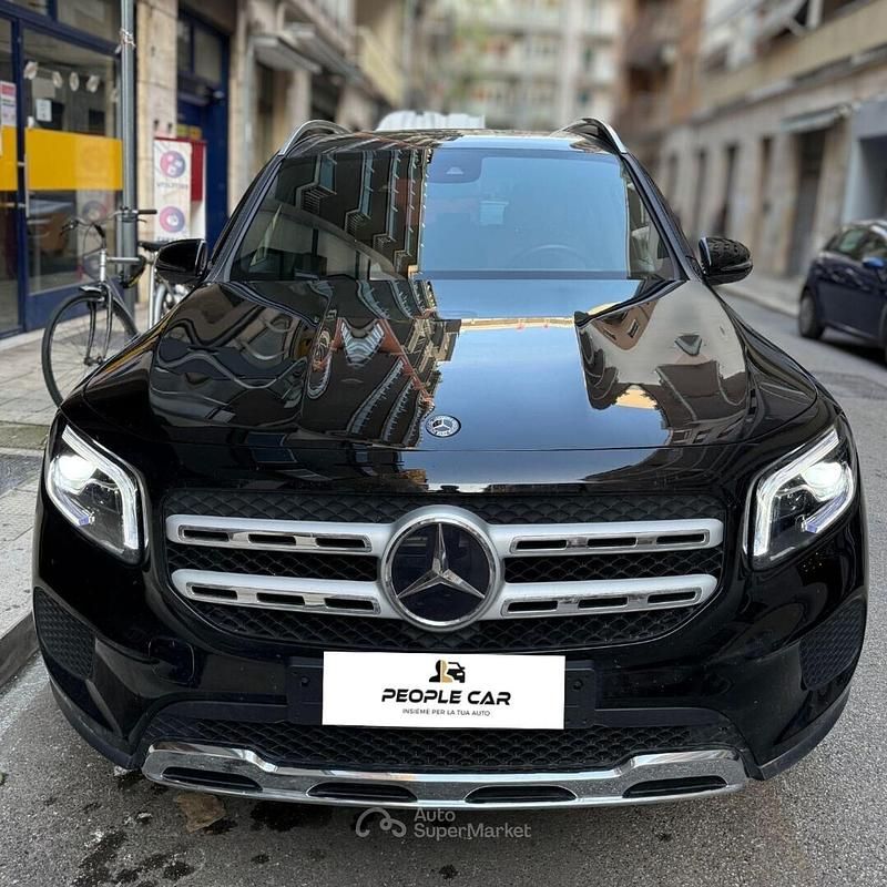 Usata Mercedes GLB180 116 CV (85 kW) 2021 Nero SUV