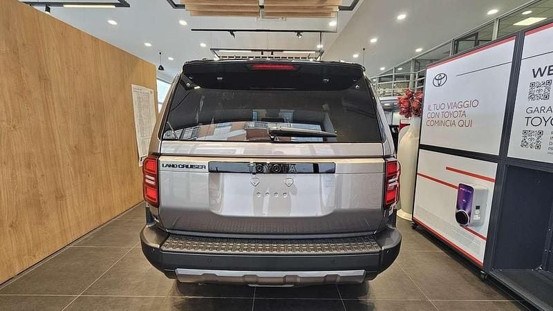 Nuova Toyota Land Cruiser Prado Lounge 205 CV (150 kW) 2026 Bronze met SUV
