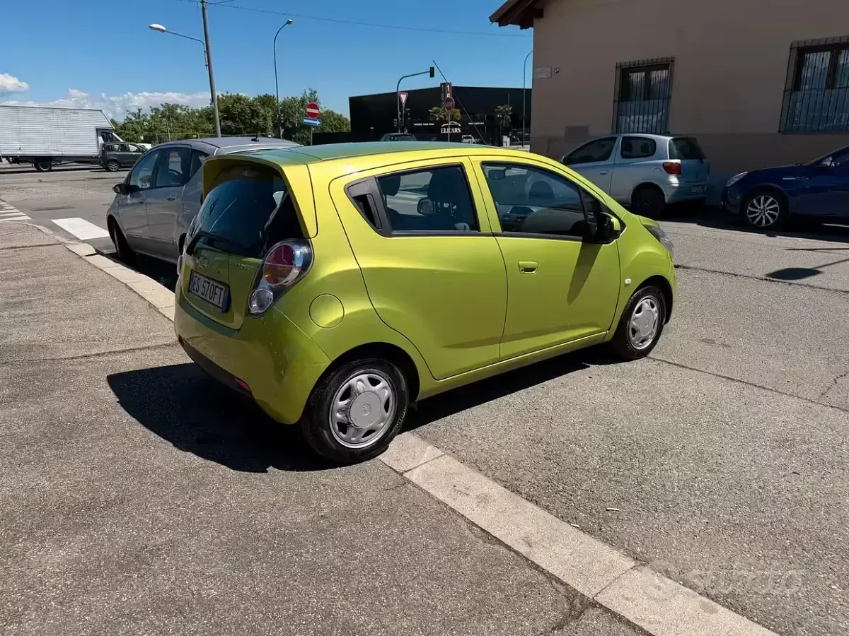 Usata Chevrolet Spark 68 CV (50 kW) 2013 Verde Utilitaria