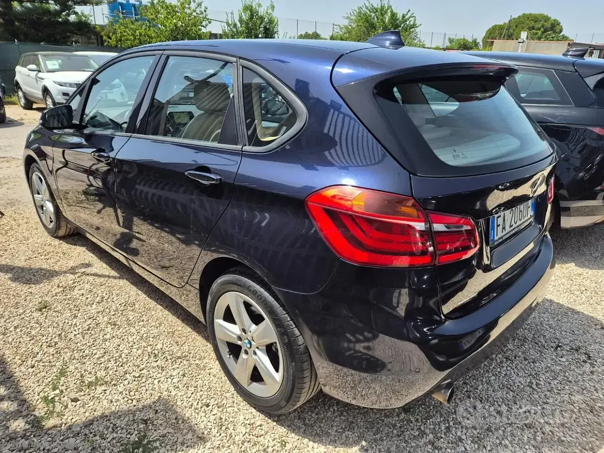 Usata BMW 218 Active Tourer Advantage 150 CV (110 kW) 2015 Blu/azzurro Monovolume