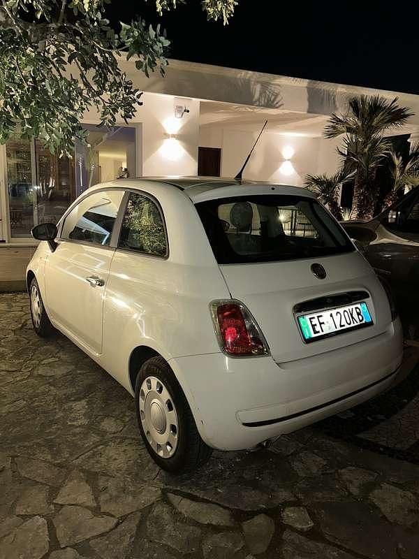Usata Fiat 500 Lounge 69 CV (50 kW) 2010 Bianco Utilitaria
