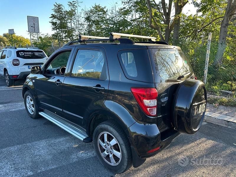 Usata Daihatsu Terios 86 CV (63 kW) 2007 Nero SUV