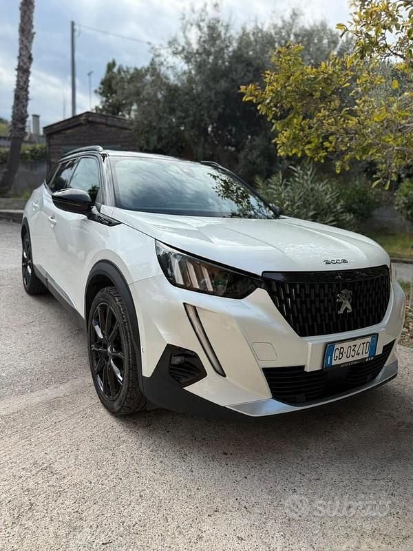 Usata Peugeot 2008 GT-line 131 CV (96 kW) 2019 Bianco SUV