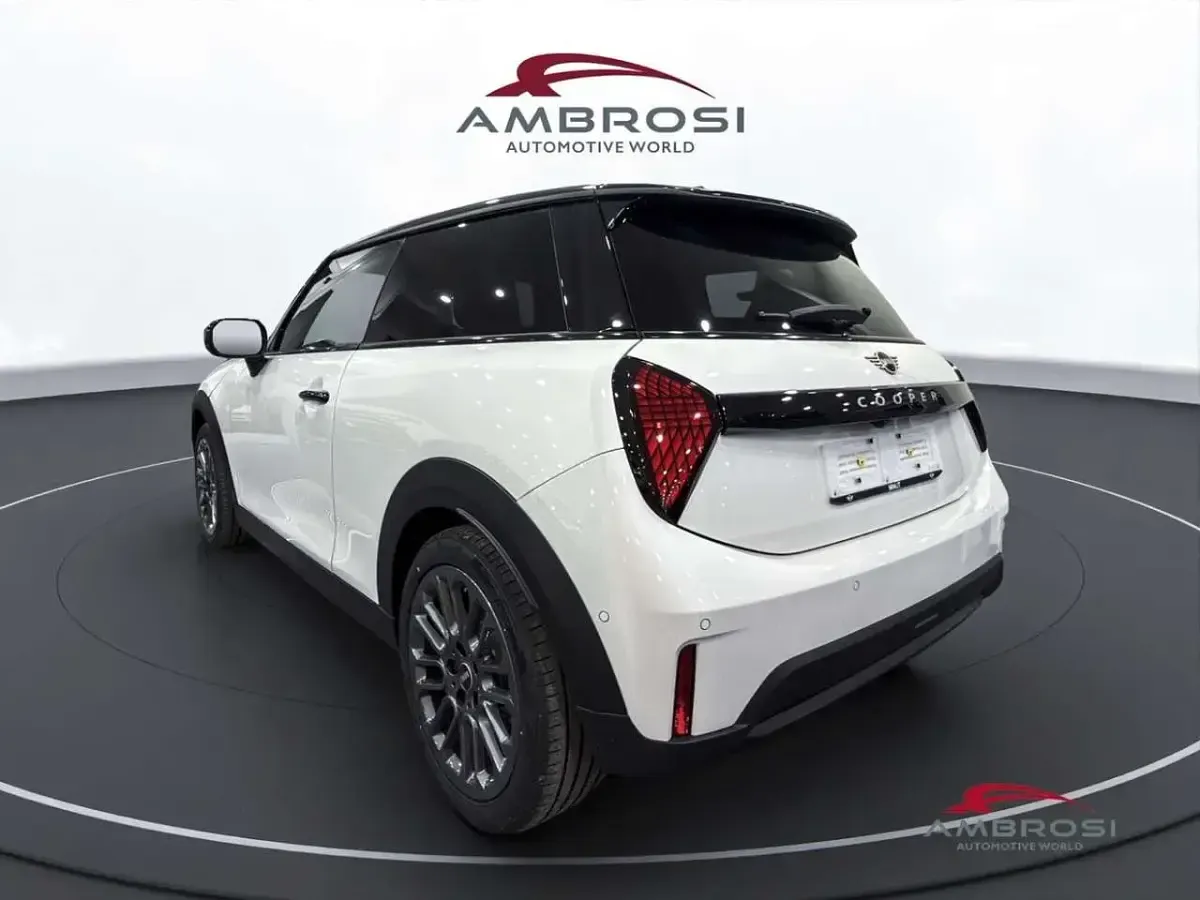 Novo Mini Cooper Classic 114 kW (156 HP) 2025 Branco Citadino
