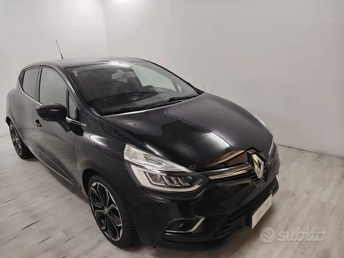 Usata Renault Clio IV 90 CV (66 kW) 2017 Grigio Berlina