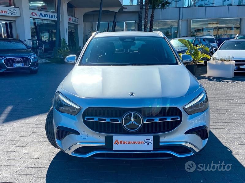 Usata Mercedes GLA180 Advanced 116 CV (85 kW) 2025 Grigio SUV